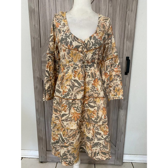 Shyanne Dresses & Skirts - Shyanne medium BoHo floral, long sleeve mini dress